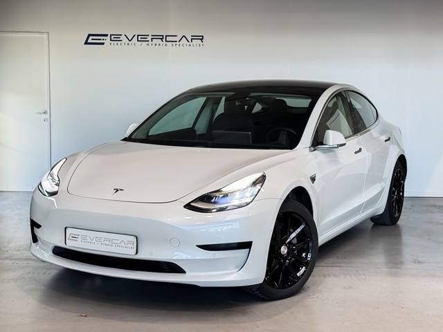 Tesla model 3 SRplus -01